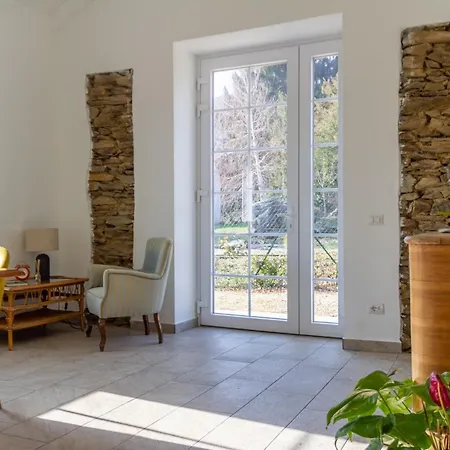 Alma Botanic House * 브리사고발트라바글리아